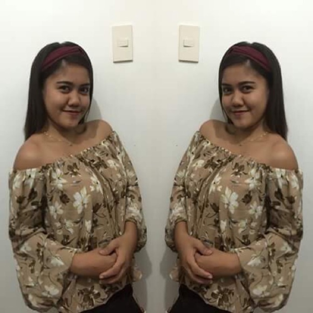 FLORAL PRINT OFF-THE-SHOULDER TOP